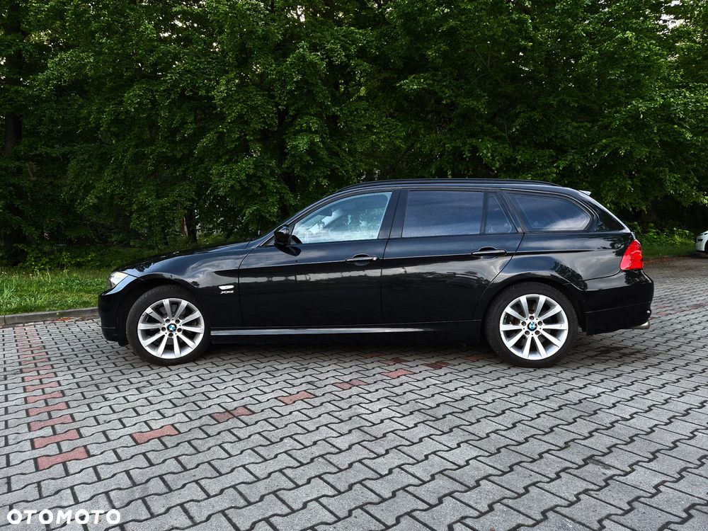 BMW Seria 3 325i xDrive - 4