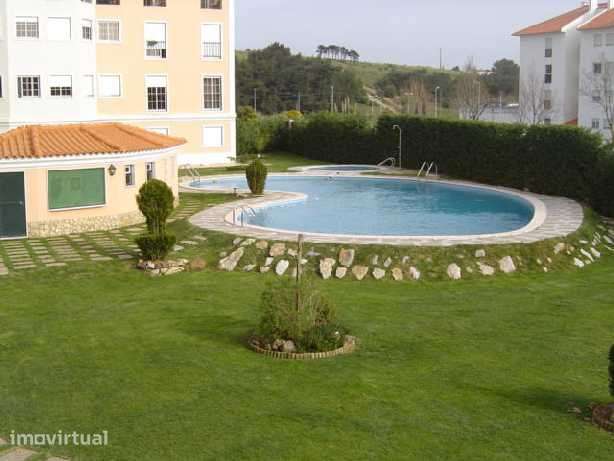 T2 com piscina, garagem e segurança em Cascais - Grande imagem: 2/5