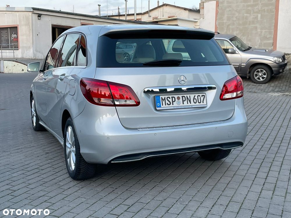 Mercedes-Benz Klasa B 180 7G-DCT Urban - 7