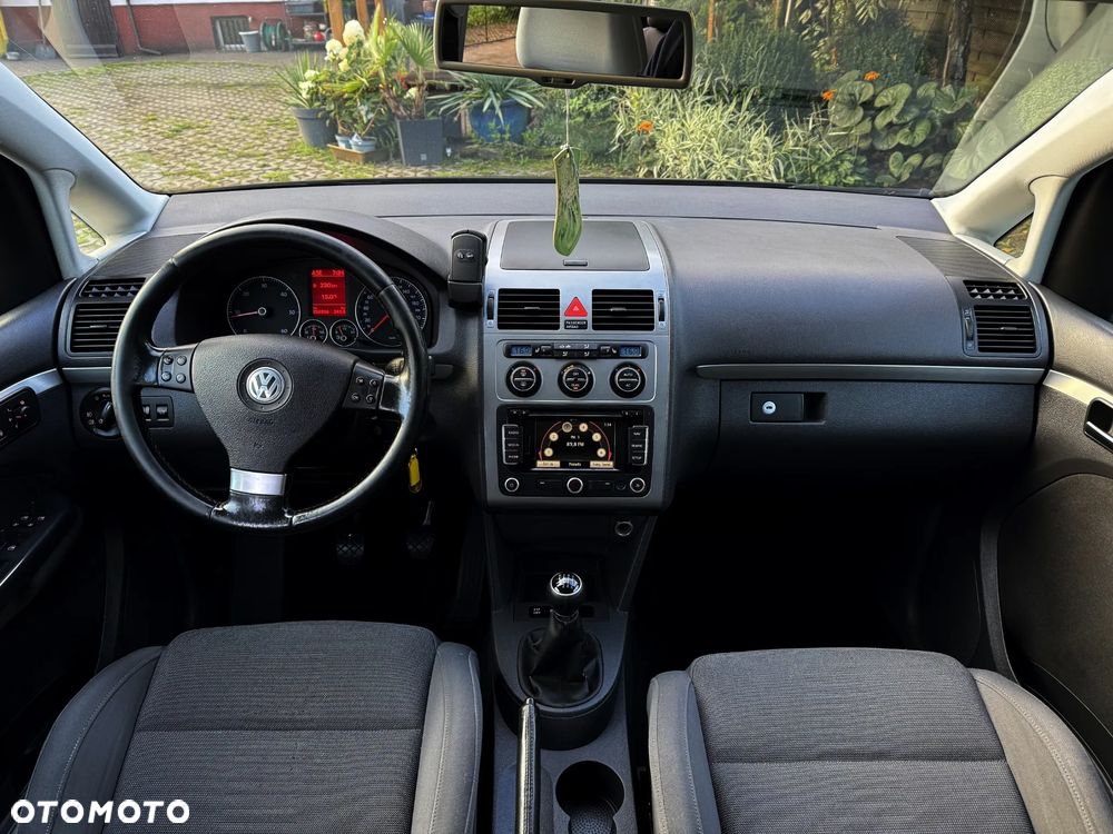 Volkswagen Touran 2.0 TDI DPF Highline Perfectline - 22