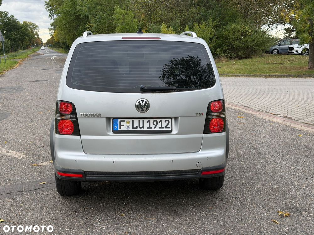 Volkswagen Touran - 5
