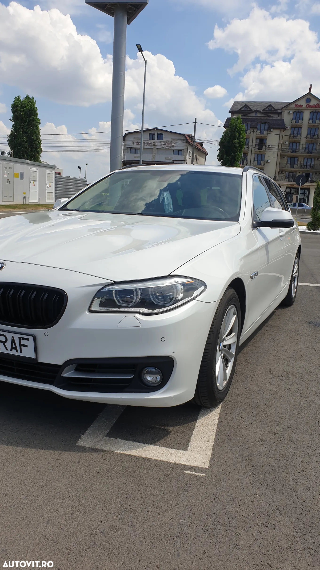 BMW Seria 5 520d Touring - 6