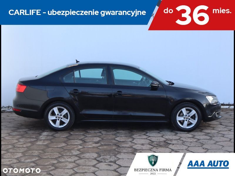 Volkswagen Jetta - 8