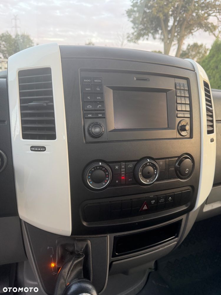 Mercedes-Benz Sprinter - 15