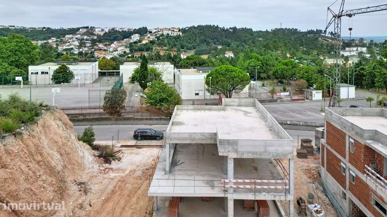 Moradia Nova com 4 Quartos - Grande imagem: 3/16