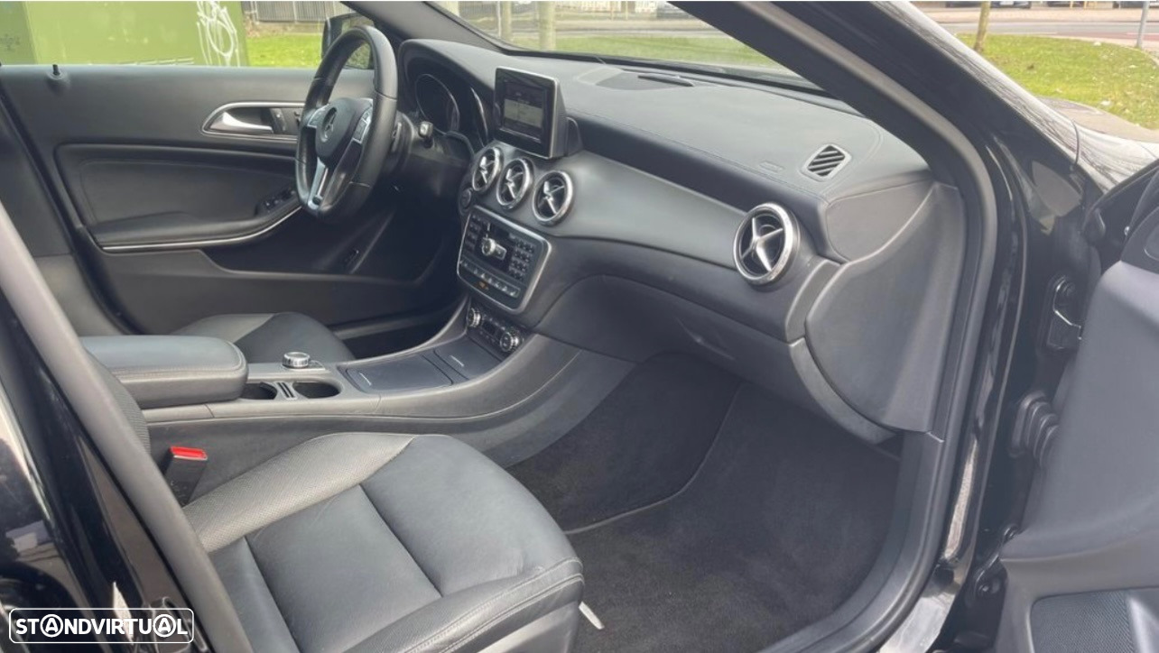 Mercedes-Benz GLA 200 (CDI) d 4Matic 7G-DCT AMG Line - 27