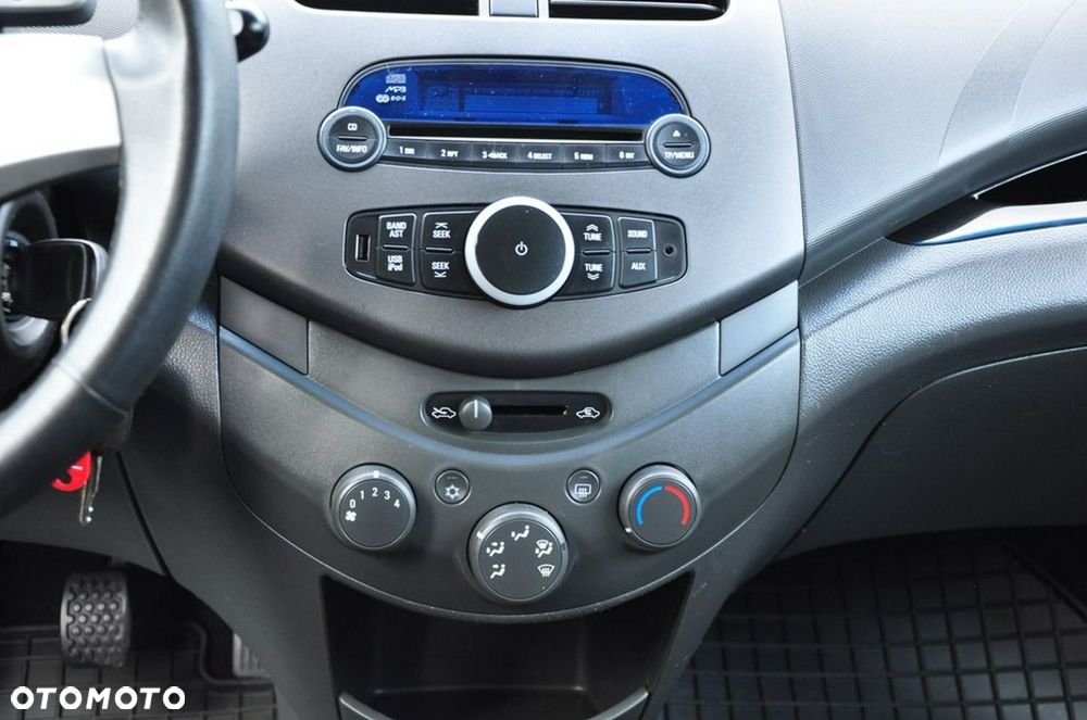 Chevrolet Spark - 32