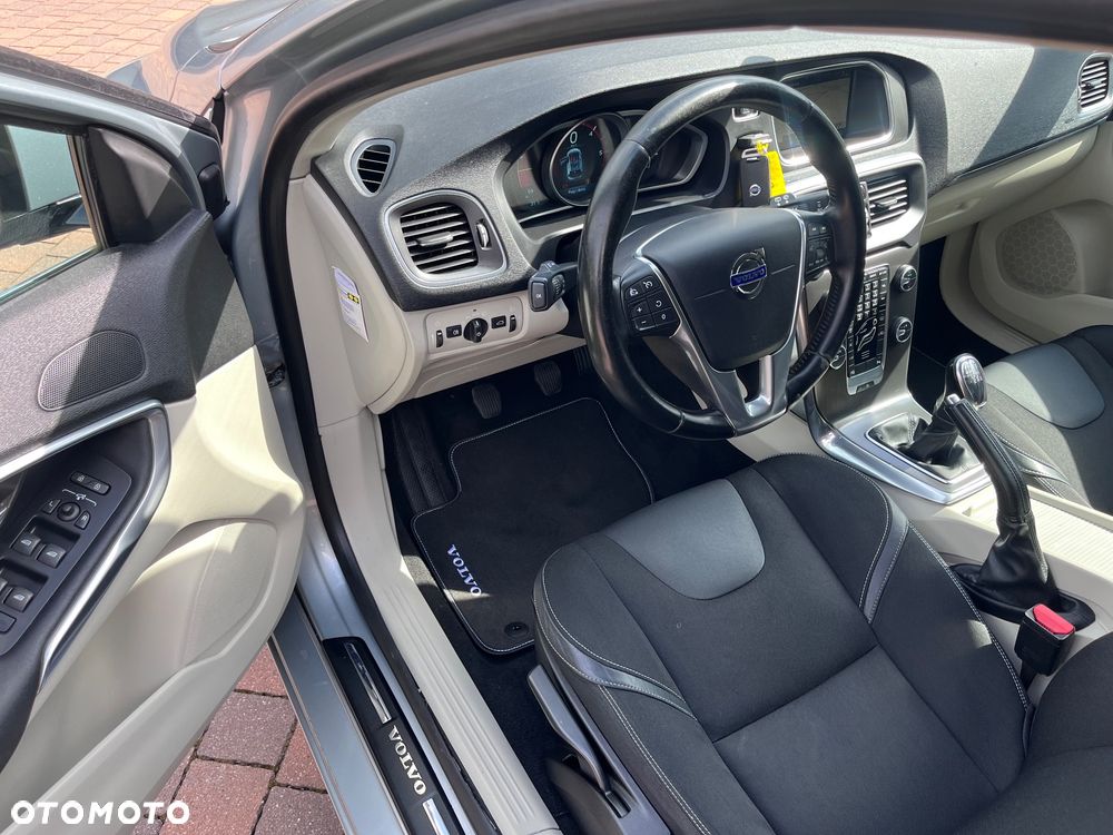 Volvo V40 D2 You - 7