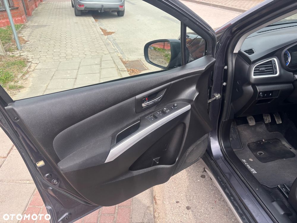 Suzuki SX4 S-Cross 1.6 DDiS Premium 4WD - 11