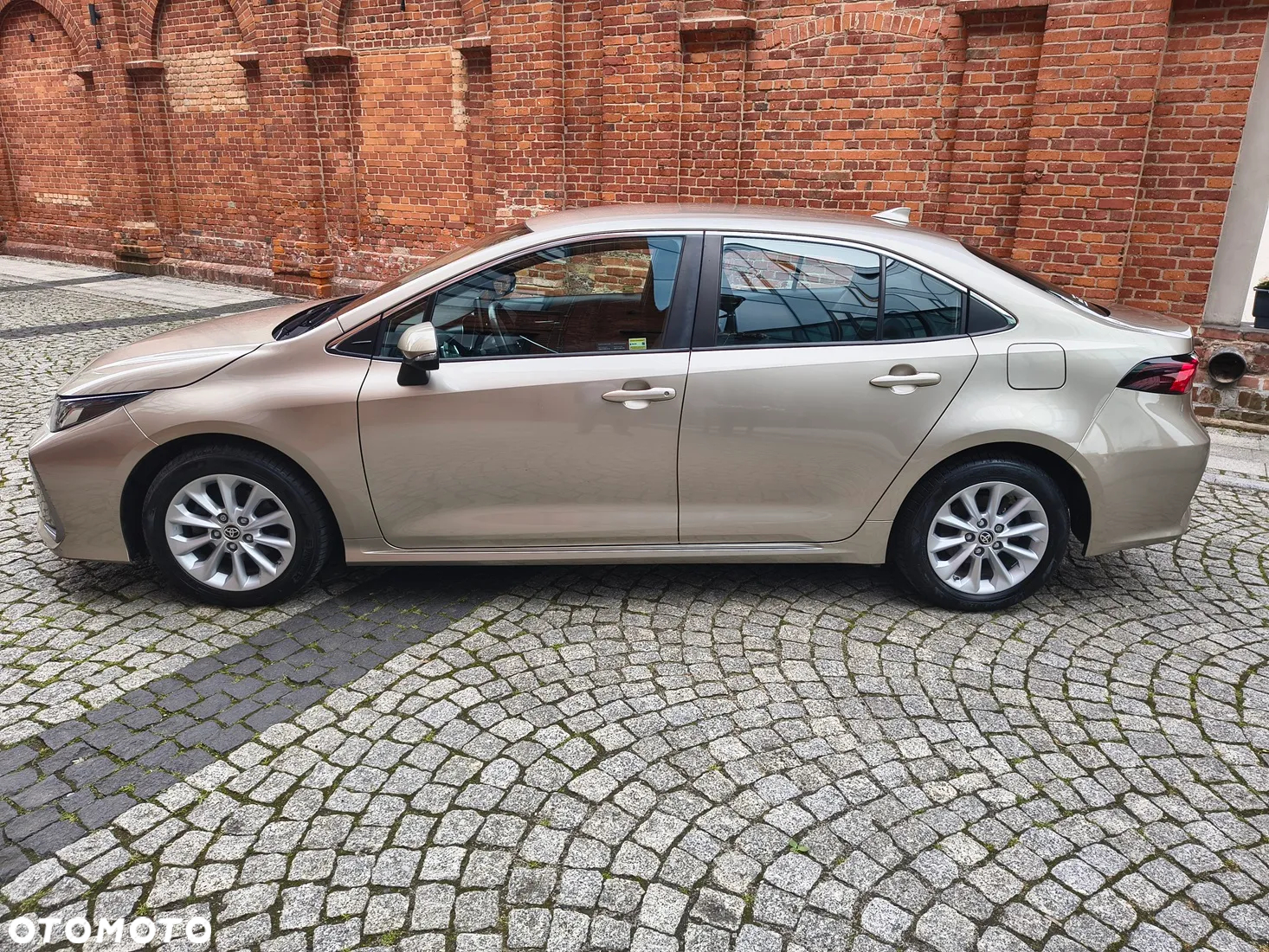 Toyota Corolla 1.8 Hybrid Comfort - 6