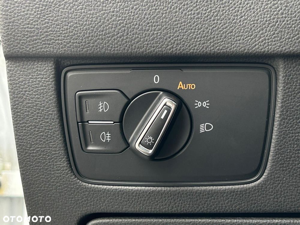 Volkswagen Passat 2.0 TDI EVO Elegance - 21