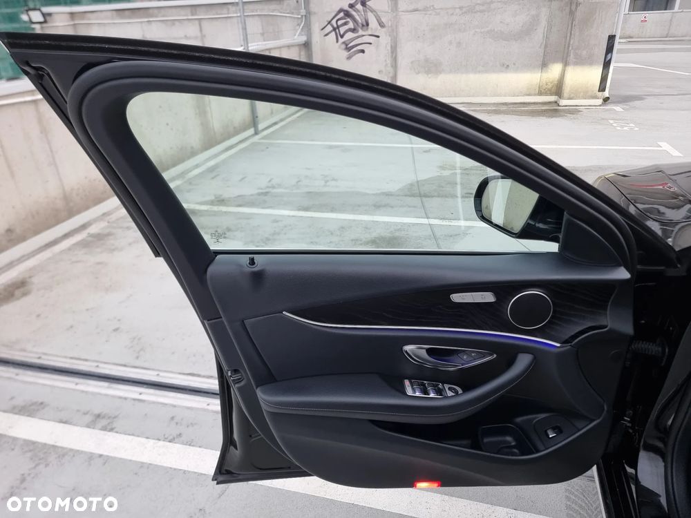 Mercedes-Benz Klasa E 220 d 9G-TRONIC - 9