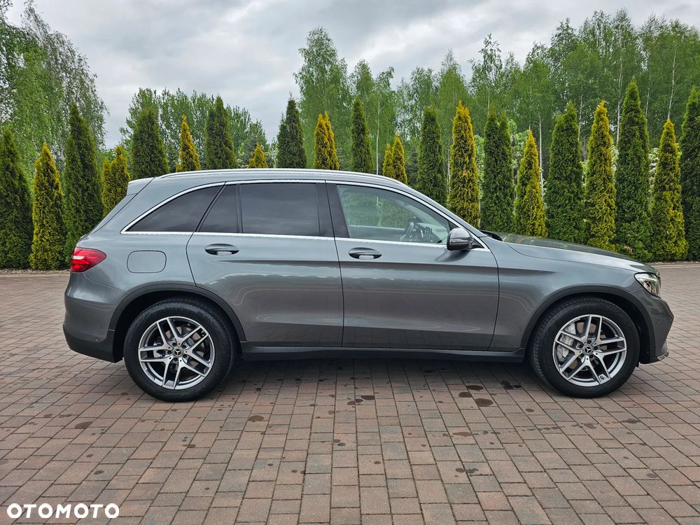Mercedes-Benz GLC - 33
