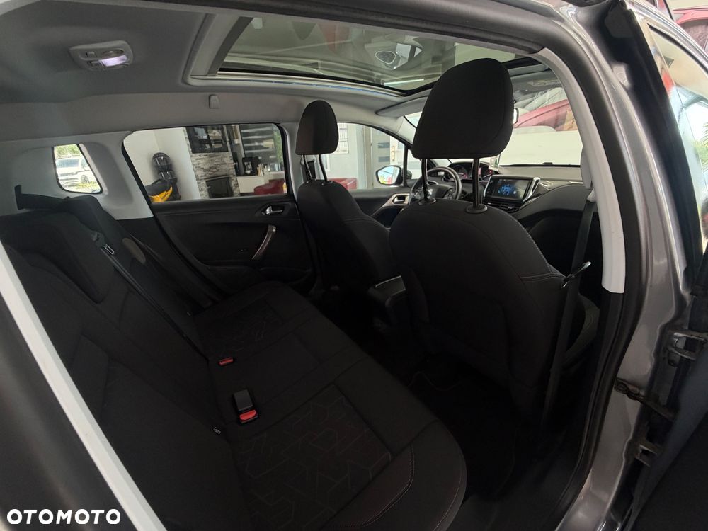 Peugeot 2008 PureTech 82 Style - 28