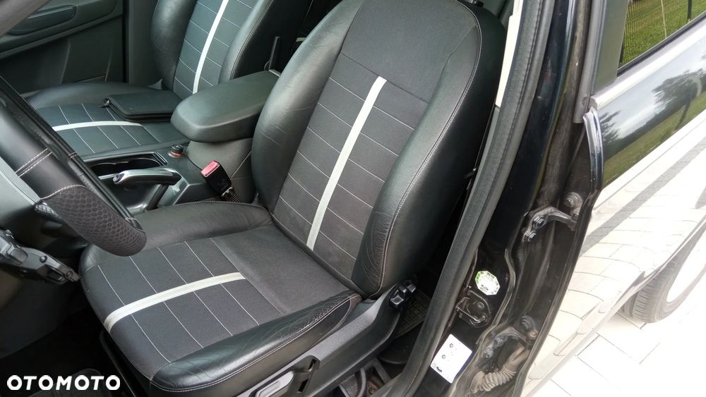 Ford Kuga 2.0 TDCi 4x4 Titanium - 15