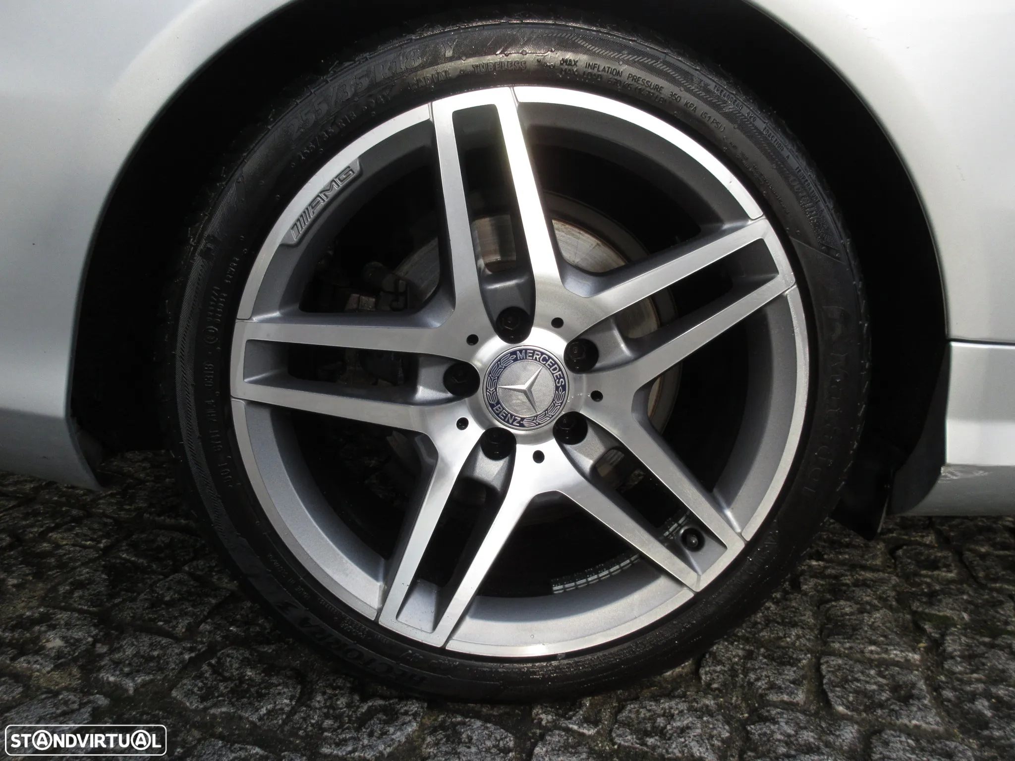 Mercedes-Benz E 250 CDi Avantgarde BlueEfficiency Auto. - 17