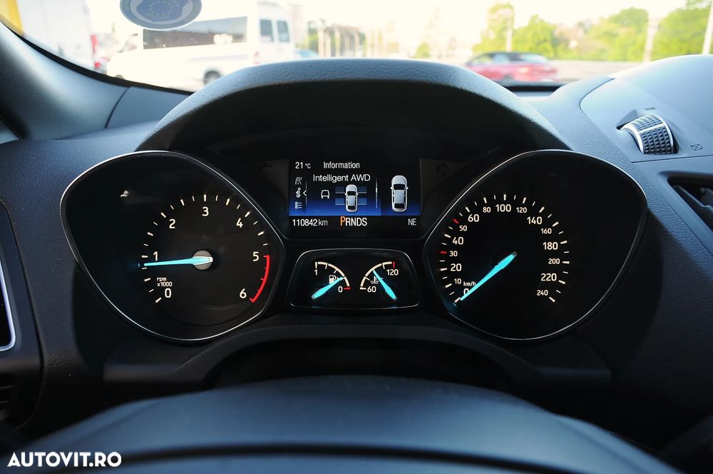 Ford Kuga 2.0 TDCi 4WD Powershift ST-Line - 18
