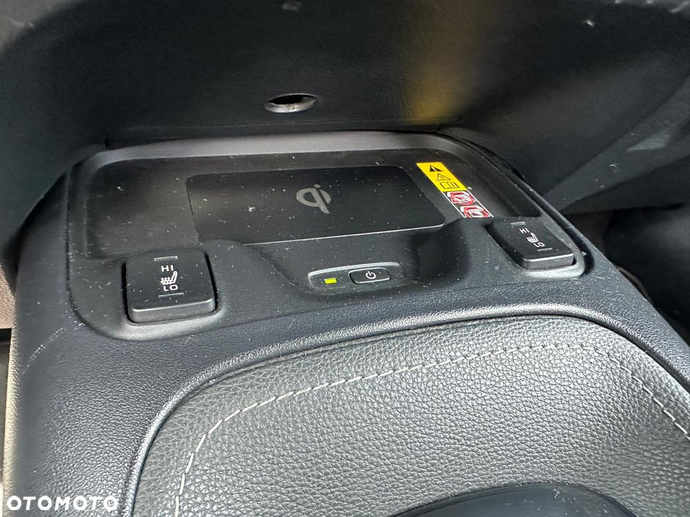 Toyota Corolla 2.0 Hybrid Style - 19