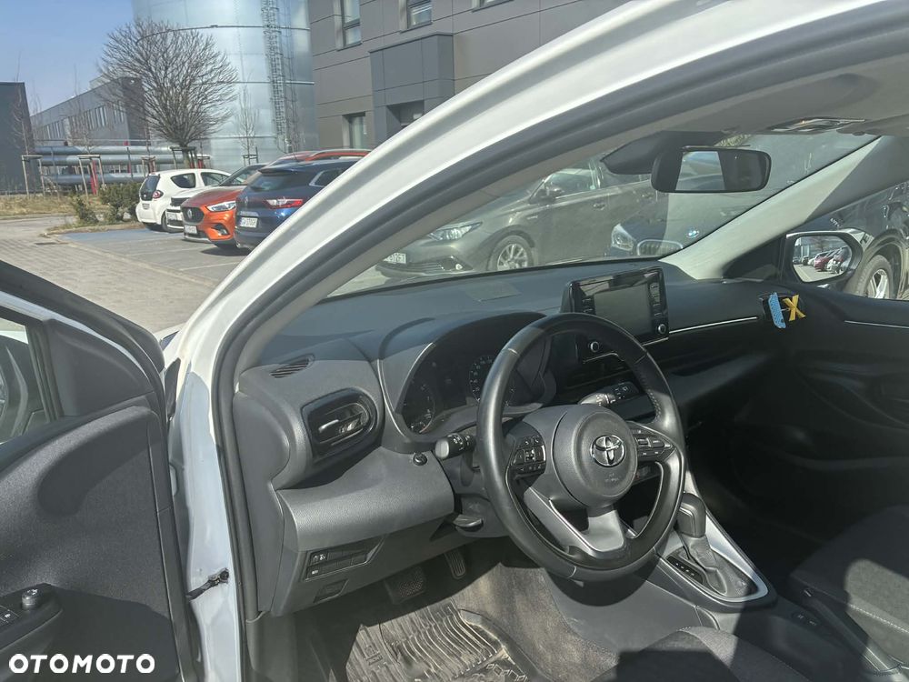 Toyota Yaris 1.5 Comfort CVT - 8