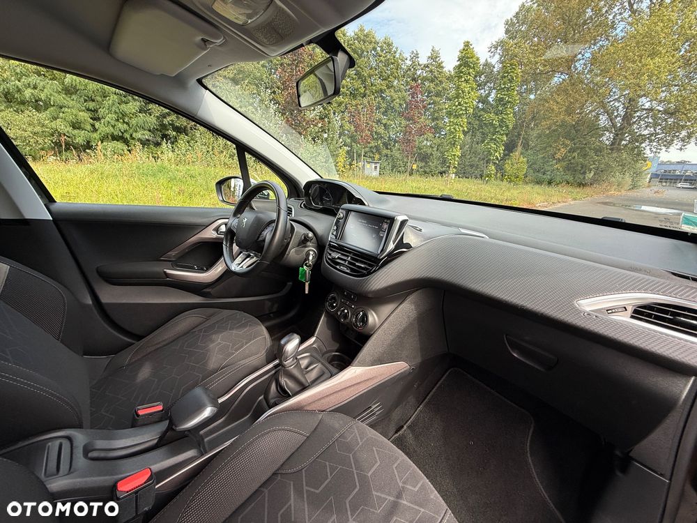 Peugeot 2008 1.6 BlueHDi Style - 9