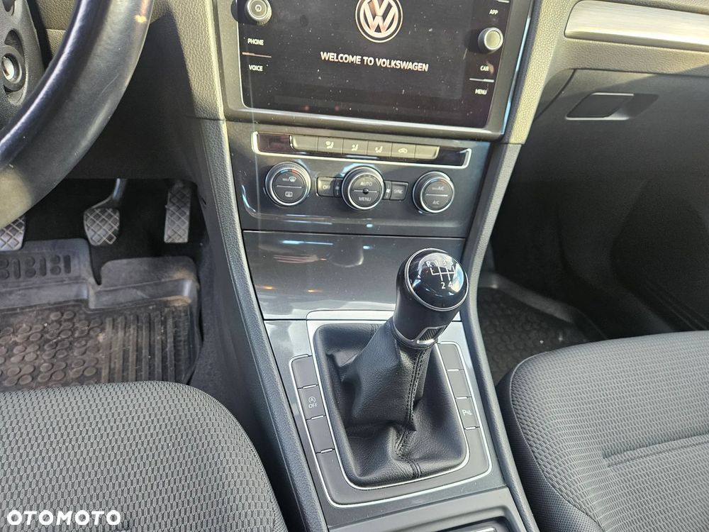 Volkswagen Golf VII 1.6 TDI BMT Comfortline - 22