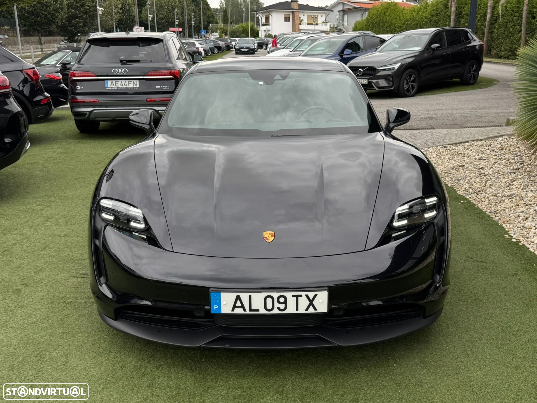 Porsche Taycan Standard - 8