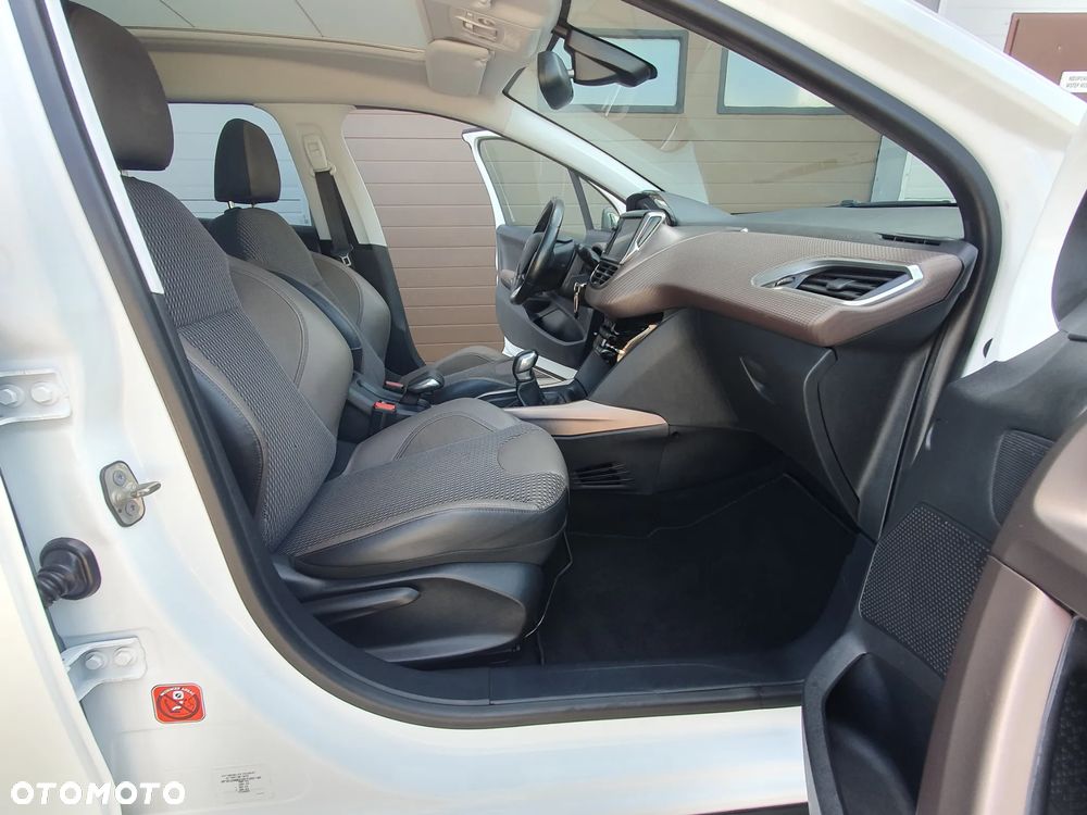 Peugeot 2008 - 32