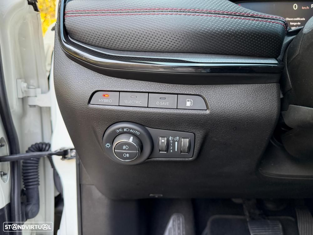 Jeep Compass 1.3 T-GDI 4xe PLUG-IN HYBRID Auto First Edition Urban - 22