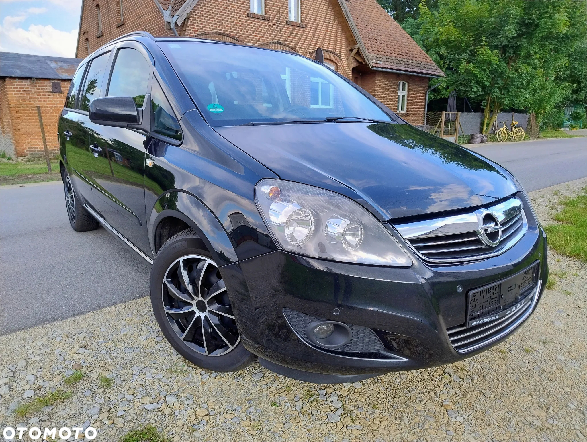 Opel Zafira 1.8 Navi - 2