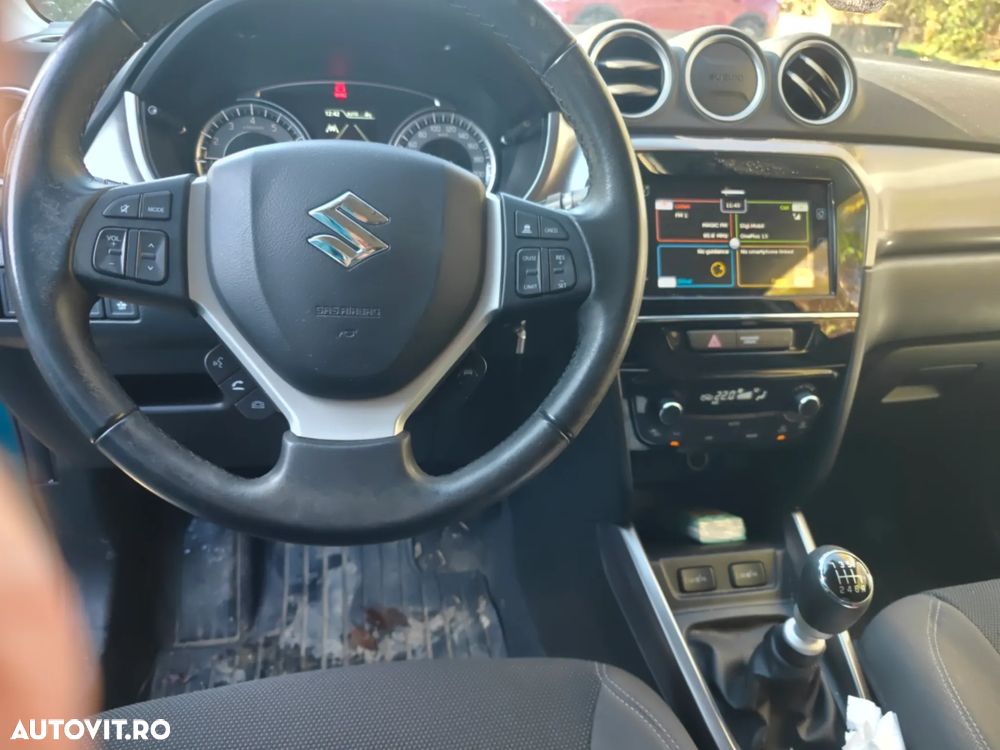 Suzuki Vitara 1.4 Boosterjet AllGrip MHEV Passion - 2