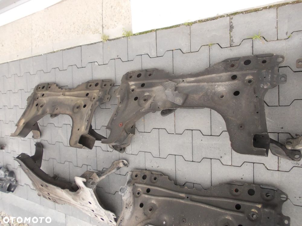 Belka kołyska sanki Ford Focus mk1 zdrowa - 10
