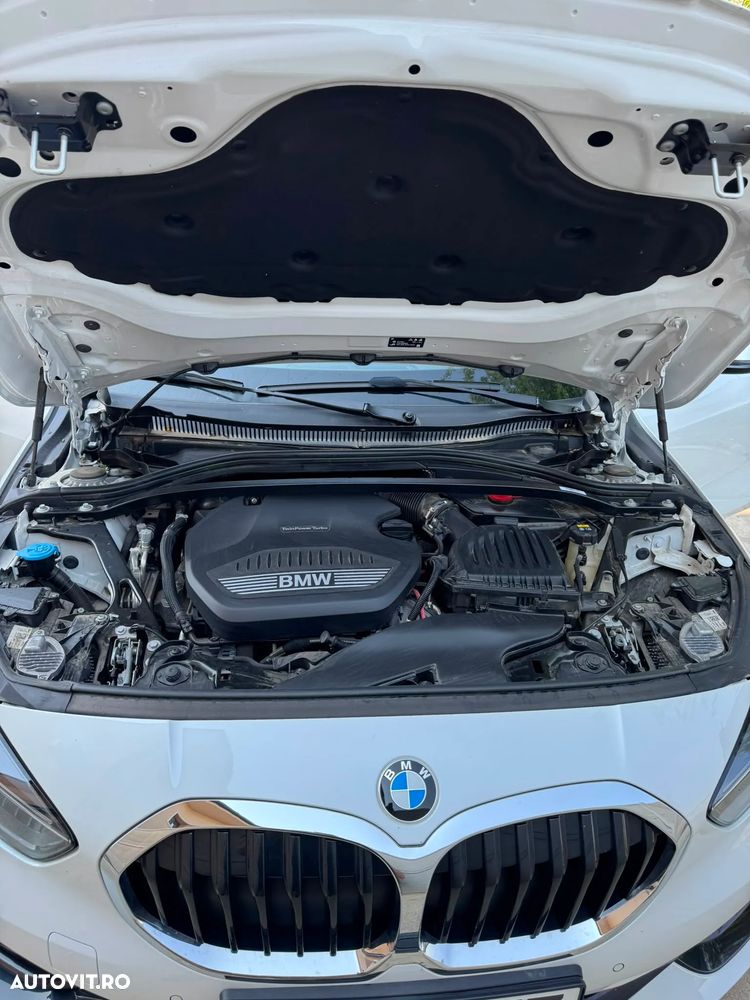 BMW Seria 1 120d xDrive AT - 12