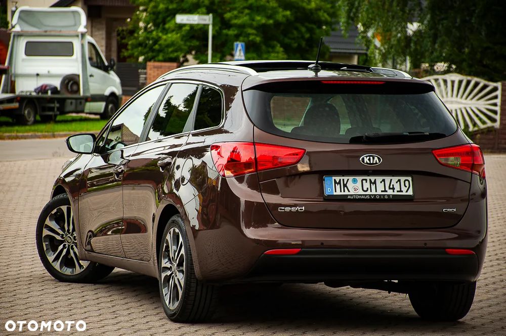 Kia Ceed 1.6 CRDi 136 DCT ISG Platinum Edition - 6