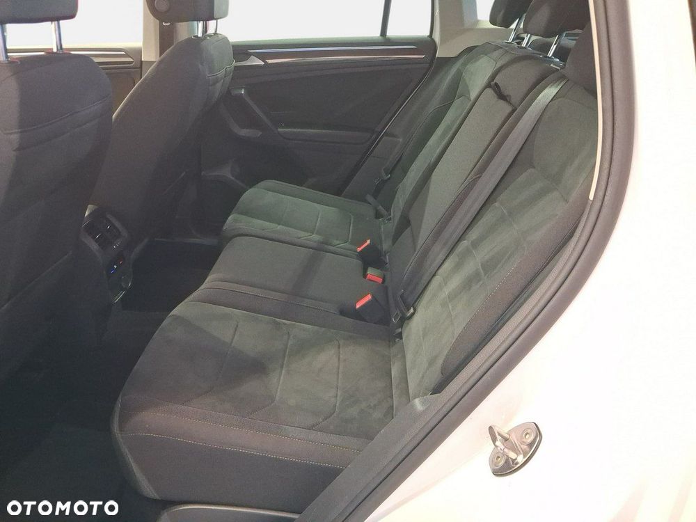 Volkswagen Tiguan - 11
