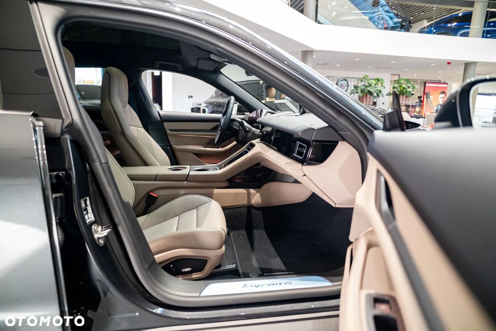 Porsche Taycan 105kWh 4 Cross Turismo - 18