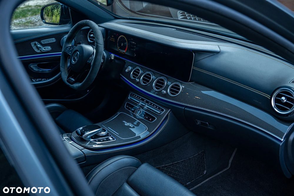 Mercedes-Benz Klasa E AMG 63 S 4-Matic+ - 25