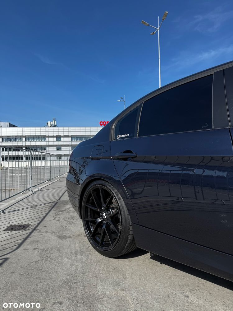 BMW Seria 3 320i - 8