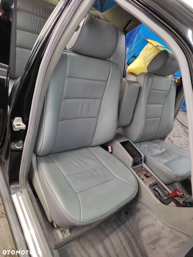 Mercedes-Benz Klasa E 420 - 26