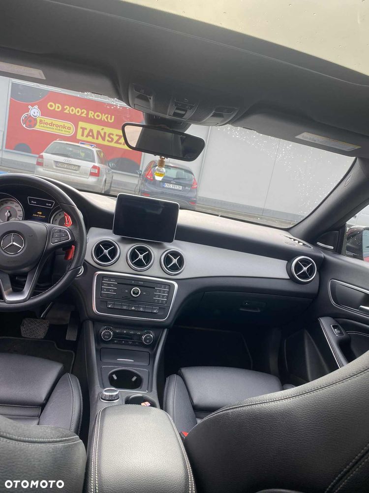 Mercedes-Benz CLA 250 7G-DCT AMG Line - 16