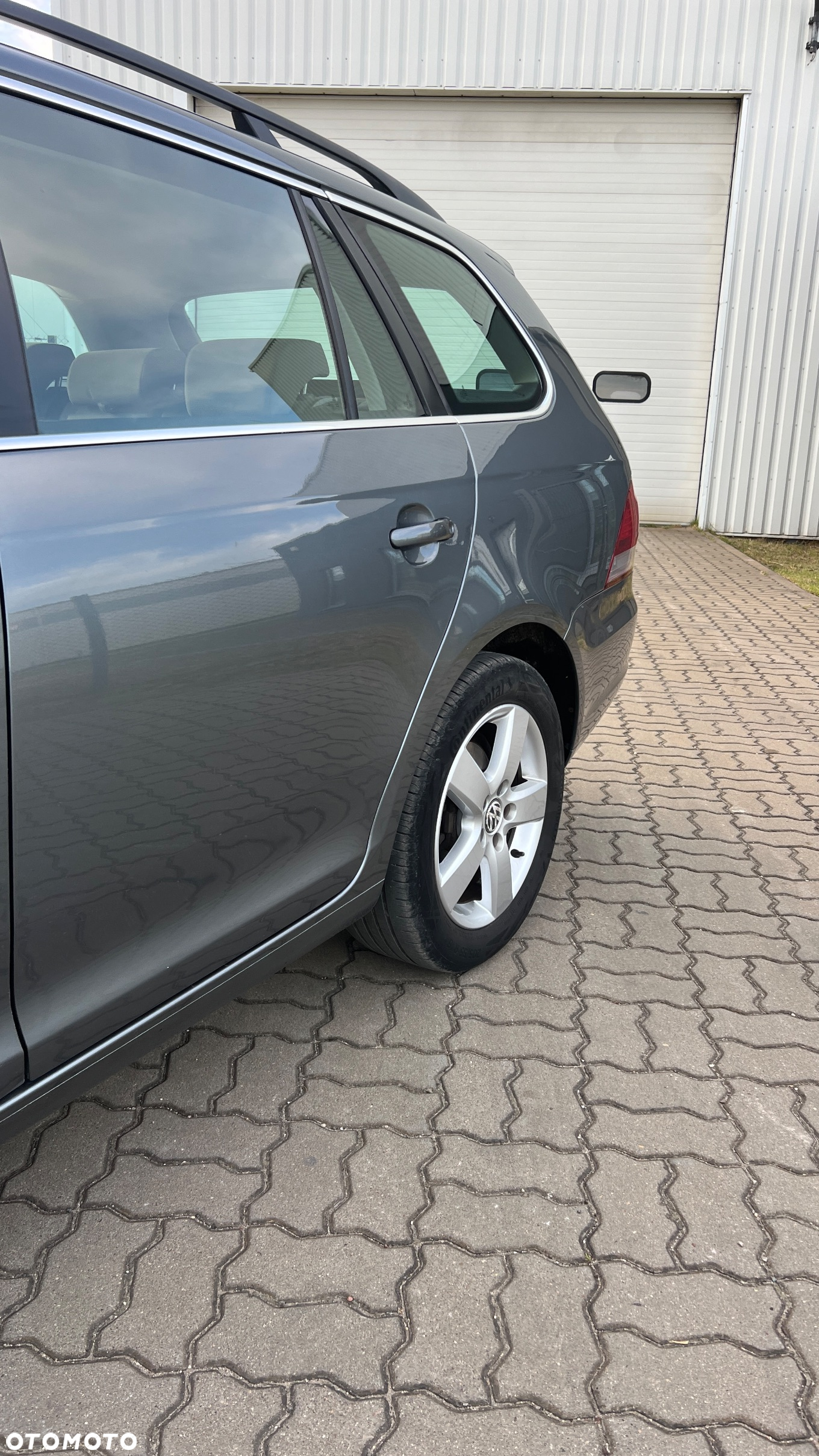 Volkswagen Golf 1.6 TDI BlueMotion Technology DSG Comfortline - 29