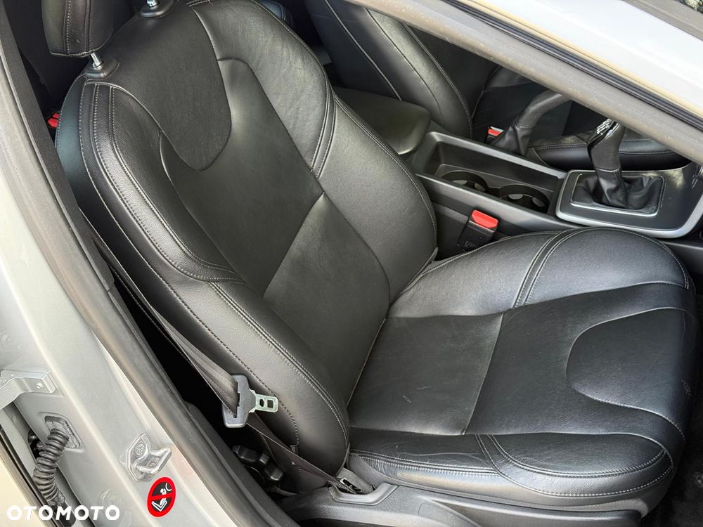 Volvo V40 D2 Momentum - 20