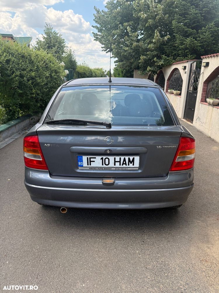 Opel Astra Classic 1.6i - 2