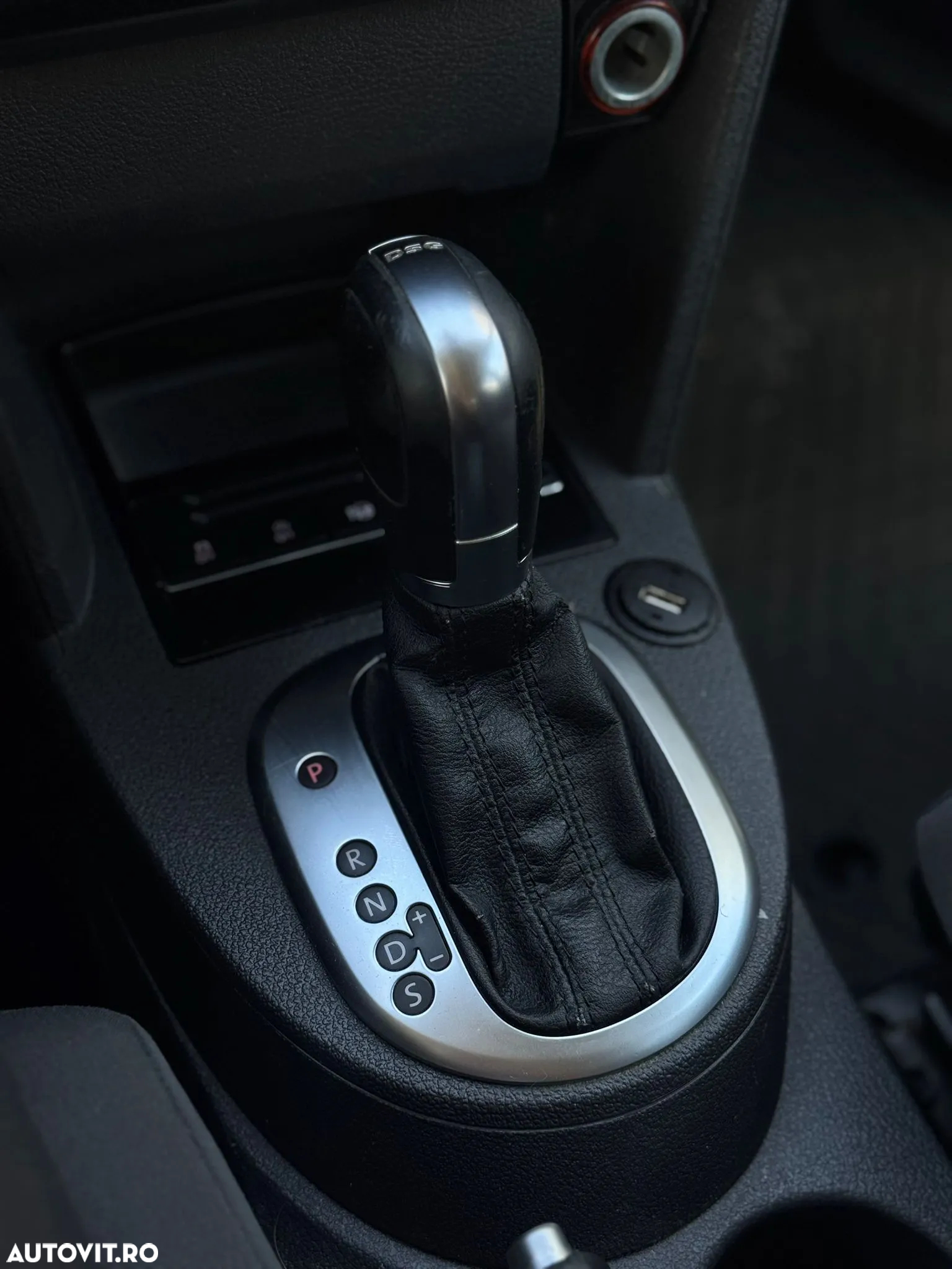 Volkswagen Touran 2.0 TDI DSG Comfortline - 16
