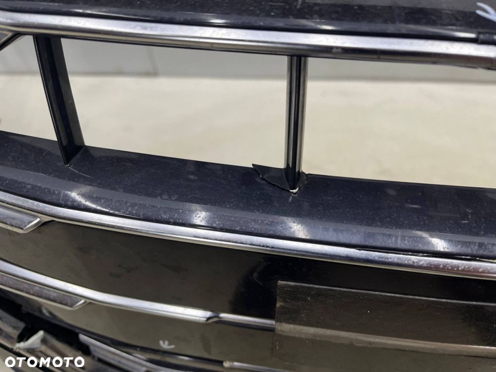 Zderzak przedni Audi A4 B9 19r.- Lift przód 4XPDC 8W0807437 - 8