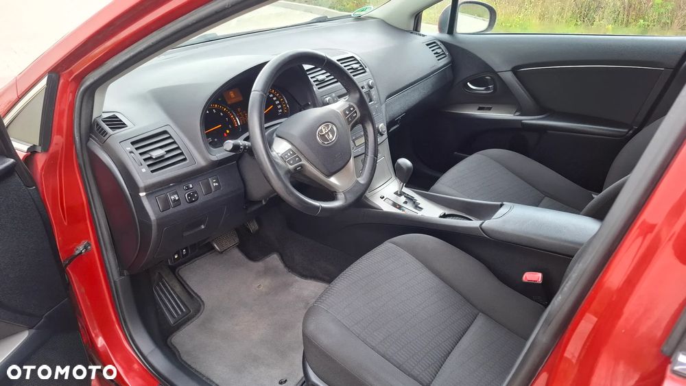 Toyota Avensis 1.8 Premium MS - 8