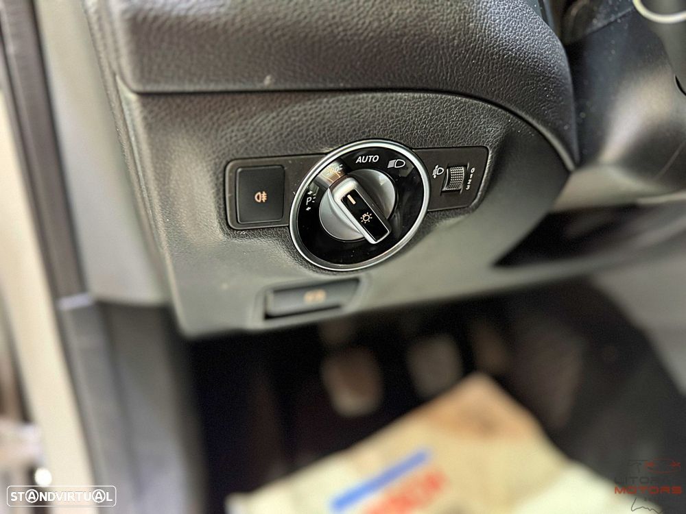 Mercedes-Benz GLA 180 Style - 19