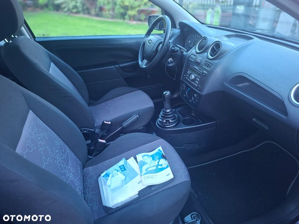 Ford Fiesta - 14