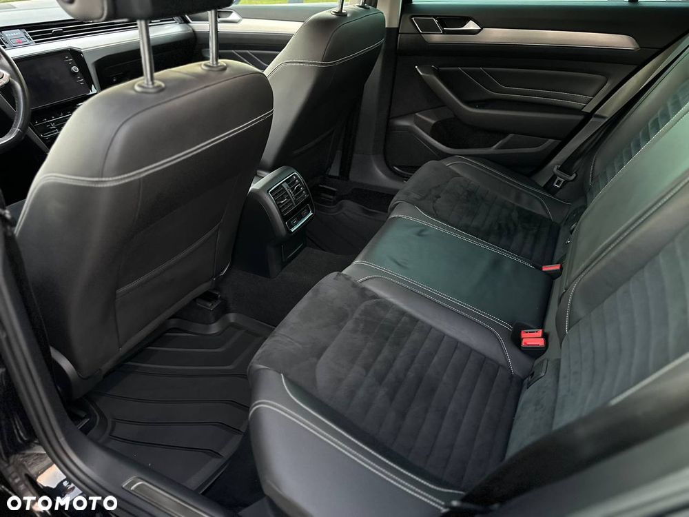 Volkswagen Passat 2.0 TDI SCR DSG Highline - 13