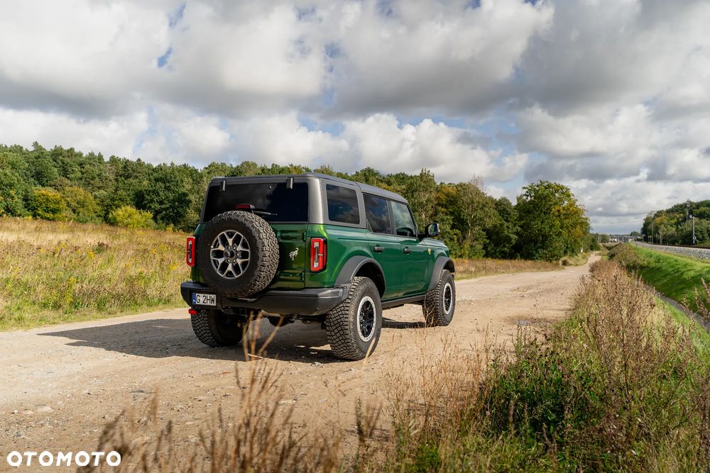 Ford Bronco - 5