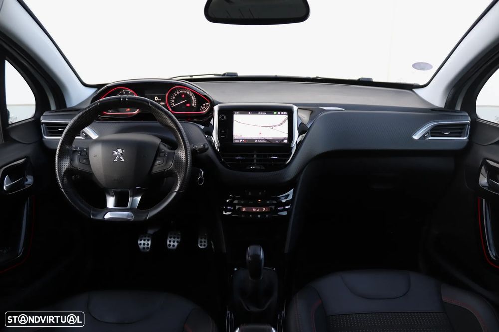 Peugeot 2008 1.2 PureTech GT Line - 9